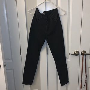 Black mid rise everlane jeans size 29- good condition, great deal!